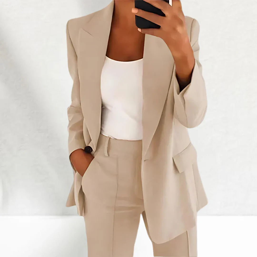 Monica | Traje de mujer de dos piezas