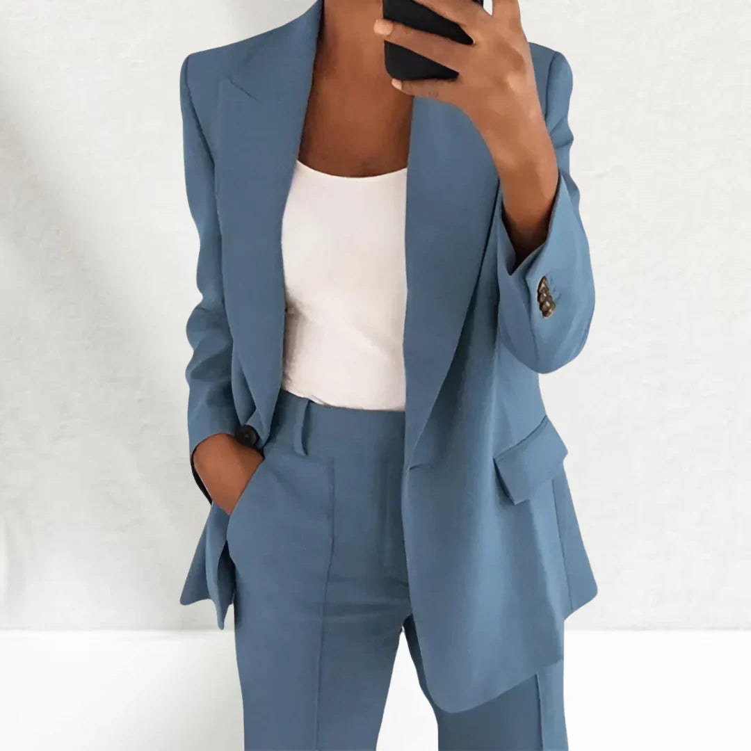 Monica | Traje de mujer de dos piezas