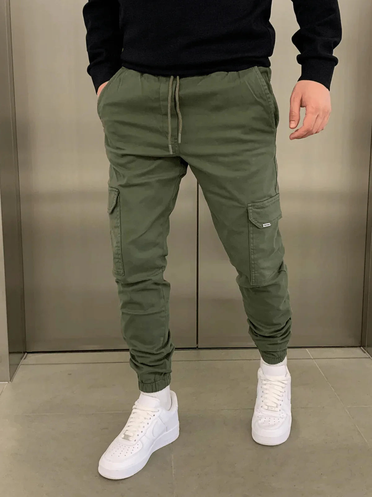 Maurizio - Jogger cargo con estilo y funcionalidad