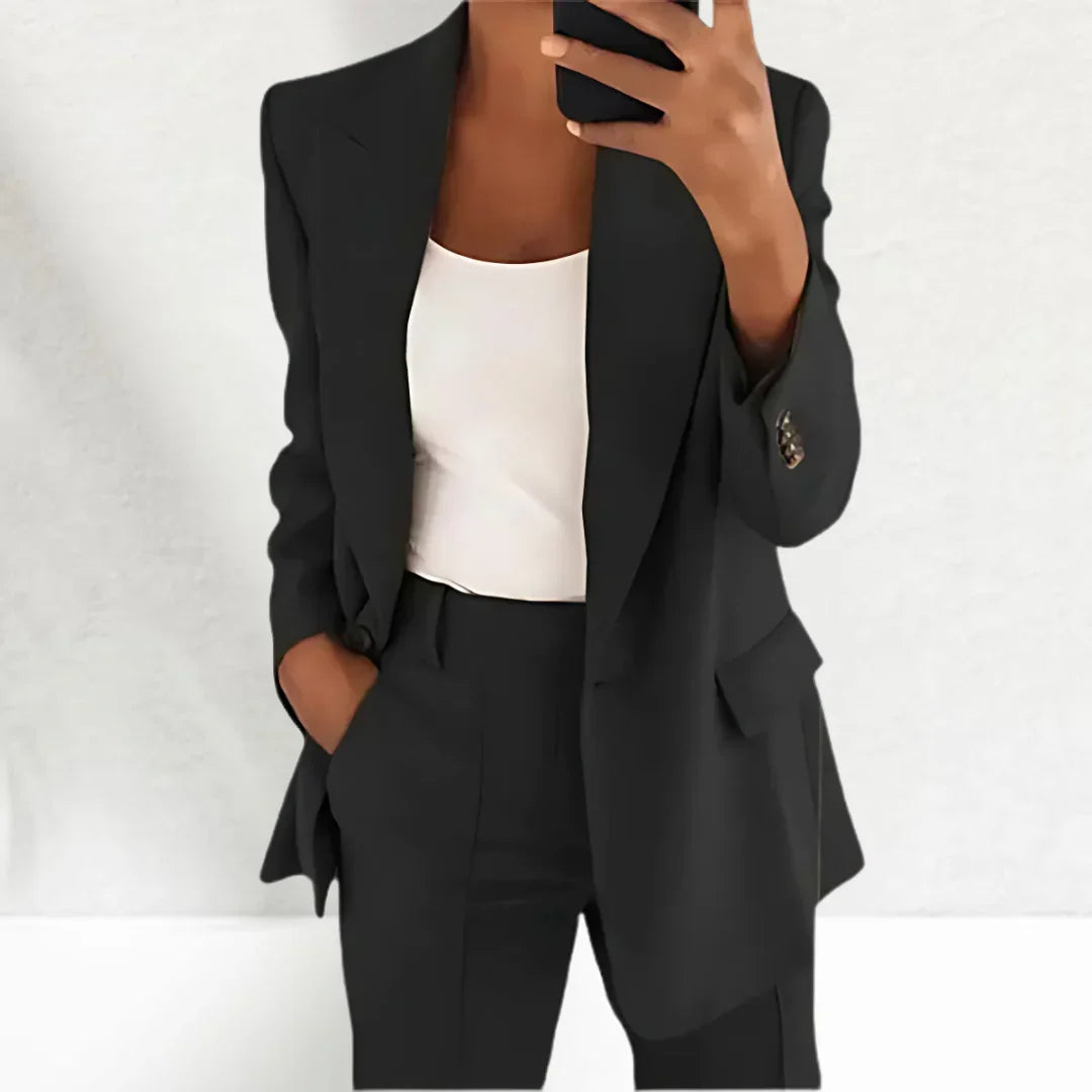 Monica | Traje de mujer de dos piezas